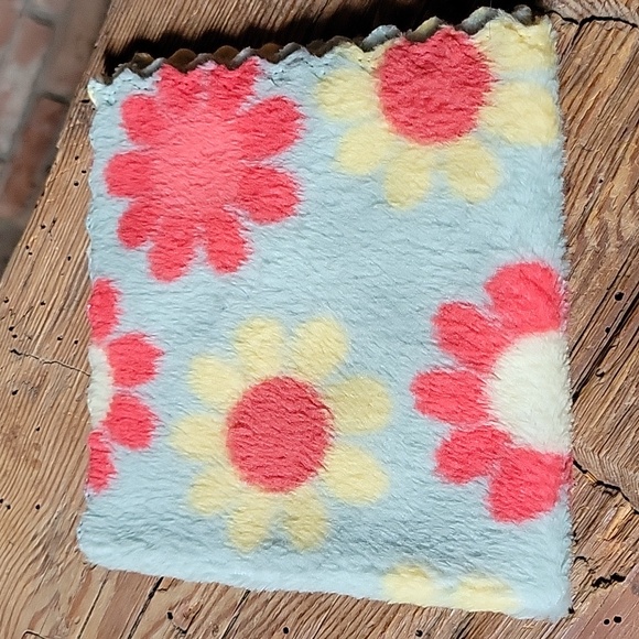 BABY TODDLER SNUGGLE CLOTH, Choice of Color - Picture 3 of 8